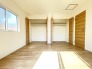 2階洋室7帖の主寝室は2つのクローゼット収納付き。