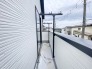 2号棟 南向きで陽当たり良好なバルコニー。