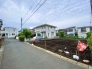 【現況解体中】
閑静な住宅街に位置しております。小田急小田原線「伊勢原」駅徒歩13分と利便性も良好です。