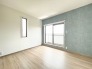 アクセントクロスが使用されておりおしゃれな一部屋となっています。