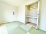 1階和室5帖のお部屋は和の風情を演出する洋風和室。