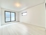 9号棟 2階主寝室8.75帖のお部屋からバルコニーに出ることが出来ます。