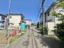前面道路は通り抜けができないため、落ち着いて駐車していただけます。