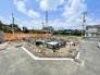 小学校まで徒歩約8分の立地で、お子様の通学にも安心です◎