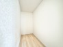 2階主寝室には、たっぷり収納ができるＷＩＣ収納付き◎