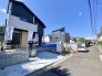 2号棟 カースペースは車種により２台駐車可能です。周辺は住宅街で交通量も比較的少なく、駐車もラクラク