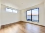 明るいお部屋は自然と気持ちまで明るくなってきそうです。ごゆっくりとお過ごしいただけそうです。