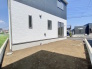 3号棟 住宅ローン利用で月々６万円台から新築戸建を購入可能です。小中学校まで１０分圏内とお子様にうれしい環境。