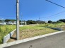 南側と北側の道路に面していて、開放感・通風良好な立地です◎