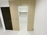 １階寝室のウォークインクローゼットです。
１階のお部屋は、壁をつけることによって２つに分ける事も可能です。
※別途費用