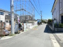 車通りも少なく静かな環境です。