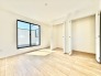 バルコニーに面した明るいお部屋です◎