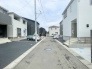 開発分譲地内で他の車の親友もございません。