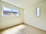 全居室２面採光のため明るいお部屋となっております。また、各居室収納完備しておりますのでお部屋を最大限に広くお使い頂けます。