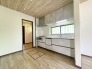 キッチンに窓もありため、明るいキッチンです。