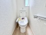 ウォシュレット付きトイレは1階と2階にそれぞれ完備しております。