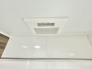 基本機能は、乾燥、暖房、換気、涼風、24時間換気の5つです。それぞれの機能に特長があり、毎日使用するにあたり、季節に合った使用方法がありますので、浴室乾燥機は年間を通して使うことができます。