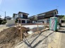 現在建築中の新築住宅です。
最新の耐震基準・断熱性能を備えた安心の住宅仕様。
完成後の内覧予約も承っていますので、ぜひお問合せください。