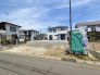 カースペースは普通車2台駐車可能です。近隣に同施工完成物件がございます。まずは一度現地をご確認後、モデルハウスをご覧になって見てください。
