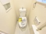 ウォシュレット付きのトイレは１階と２階にそれぞれ完備しております。