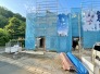 周辺の街並みとの調和が取れており、落ち着いた住環境を求める方におすすめ。
静かに暮らしたい方には、ぜひご検討いただきたい一邸です。
