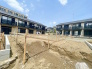 2号棟 現在建築中の新築住宅です。
最新の耐震基準・断熱性能を備えた安心の住宅仕様。
完成後の内覧予約も承っていますので、ぜひお問合せください。