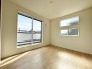 2階2部屋はバルコニーに面した明るいお部屋。