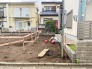 現在建築中の新築住宅です。
最新の耐震基準・断熱性能を備えた安心の住宅仕様。
完成後の内覧予約も承っていますので、ぜひお問合せください。