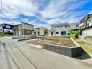 洋瓦を使用した、ヨーロピアン調の建物です。
洋瓦を使用し、モルタル左官仕上げの外壁はヨーロピアン調の建物でシックな外観です。