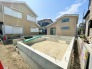 採光や通風に配慮された設計で、毎日を快適に過ごせる住まい。
時間帯によって変わる室内の明るさも、ぜひ現地でご確認ください。
