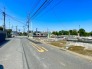 前面道路が5m以上あるのでスムーズに車を移動できます。