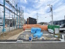 2号棟 現在建築中の新築住宅です。
最新の耐震基準・断熱性能を備えた安心の住宅仕様。
完成後の内覧予約も承っていますので、ぜひお問合せください。