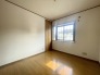 2階：約5帖の洋室です。
子ども部屋やワークルームなどにも利用できます。