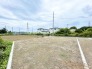 3号棟 小学校まで徒歩約3分。中学校まで徒歩約12分。お子様の通学も比較的安心な立地です♪