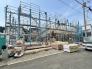 生活利便施設へのアクセスもしやすく、交通量も適度で安心感のある前面道路。