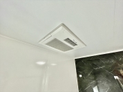 【浴室換気暖房乾燥機】