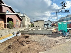 1号棟 家族が自然と集まる広々としたリビングは、毎日の暮らしを豊かにしてくれます。