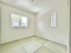 ベッドやデスクも余裕を持って配置できる広さが魅力。