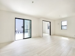 ※写真は同じ施工例(モデルハウス)であり、実際の販売物件とは異なります。詳細につきましては、ぜひお気軽にお問い合わせ下さい。