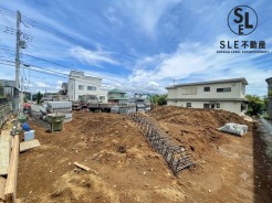 伊勢原市八幡台に新規分譲地が登場!
全棟2台駐車可能で敷地面積もゆとりがあるため、落ち着いた暮らしが実現できそうです。