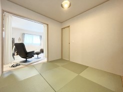 多目的にご利用ができる和室スペース