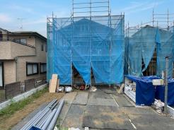 現在建築中の新築住宅です。
最新の耐震基準・断熱性能を備えた安心の住宅仕様。
完成後の内覧予約も承っていますので、ぜひお問合せください。