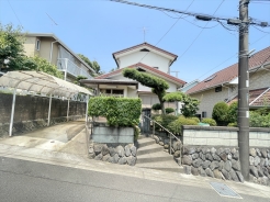 完せな住宅街です。
お好きなハウスメーカーに建築が可能です。
建物自由設計。