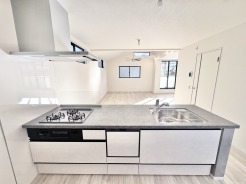 ※掲載の写真はモデルハウスを撮影したもので、実際の建物とは仕様・間取り・サイズ等が異なる場合があります。詳細は現地またはスタッフまでお問い合わせください。