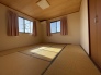 1階和室8.0帖
2面採光のとれた明るいお部屋です。
