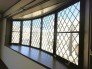 出窓は部屋の外観にもアクセントを与えます。特に外壁のデザインや窓枠の素材などを工夫することで、建物全体の美しさや個性を引き立てることができます。