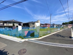 分譲地内の道路は通り抜けできないため、比較的安心です◎