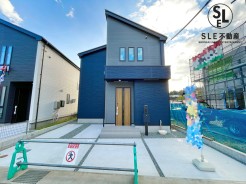 リビングにパントリー収納のある4LDK新築戸建