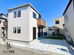 【駐車2台可】全室南向きで陽当たり良好な4LDK新築戸建