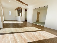 厚木市鳶尾1丁目